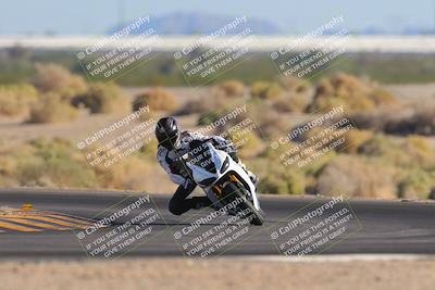media/Nov-06-2023-Moto Forza (Mon) [[ce023d0744]]/3-Intermediate Group/Session 5 (Turn 4)/